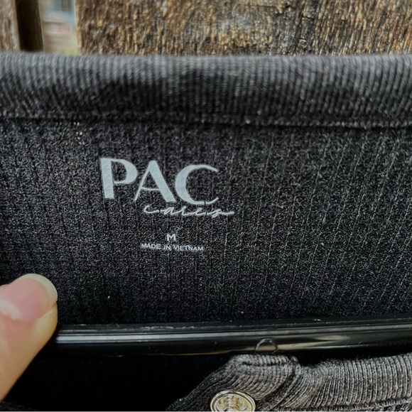 PAC Cares Family Time Waffle Knit Long Sleeve Boxy Henley Crop Top Sz M - Picture 3 of 7